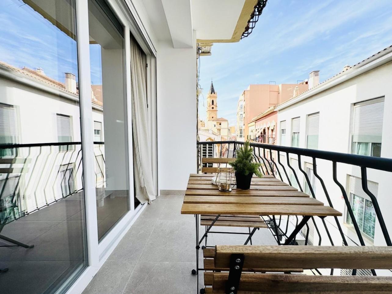 Family Apartment In The Malaga City Center ภายนอก รูปภาพ