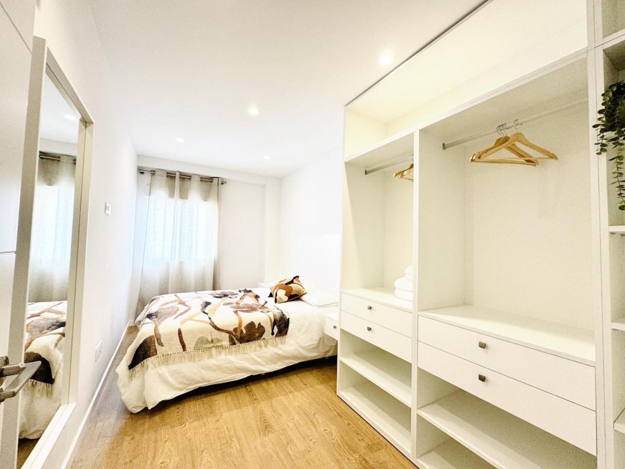 Family Apartment In The Malaga City Center ภายนอก รูปภาพ