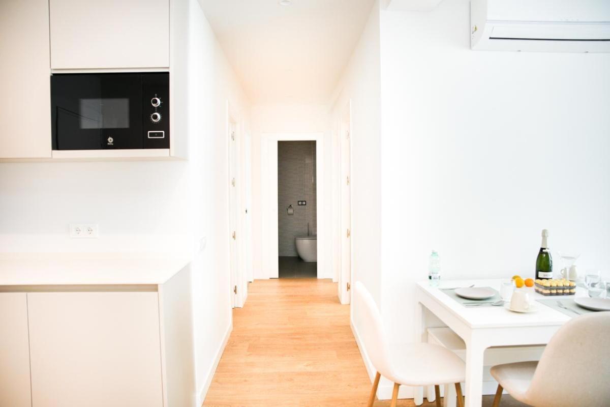 Family Apartment In The Malaga City Center ภายนอก รูปภาพ