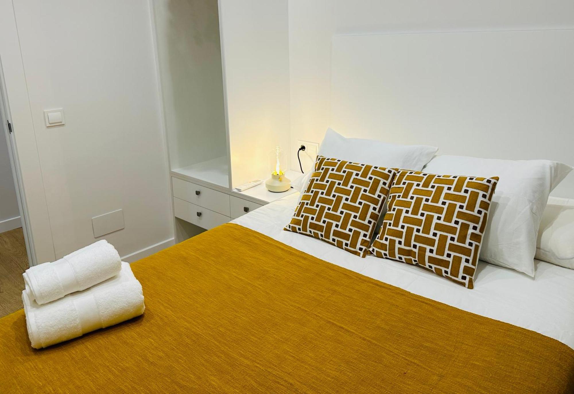 Family Apartment In The Malaga City Center ภายนอก รูปภาพ