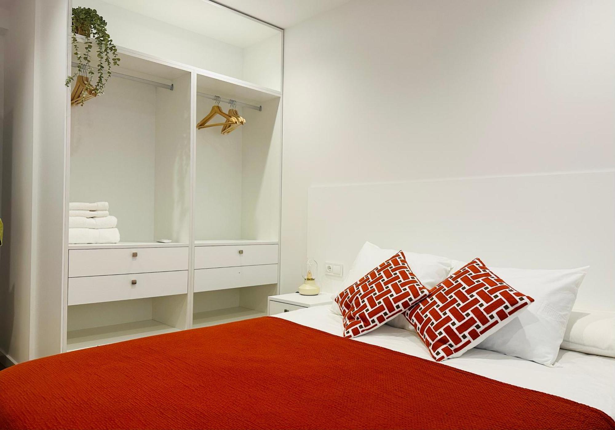 Family Apartment In The Malaga City Center ภายนอก รูปภาพ